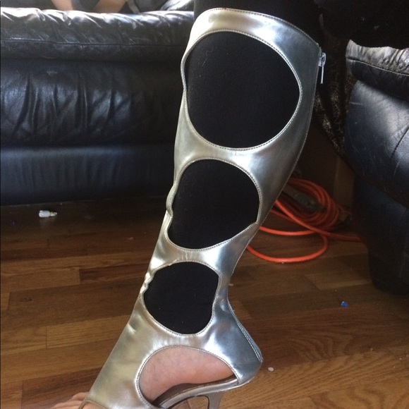 Silver costume boots size 9 - Picture 4 of 4